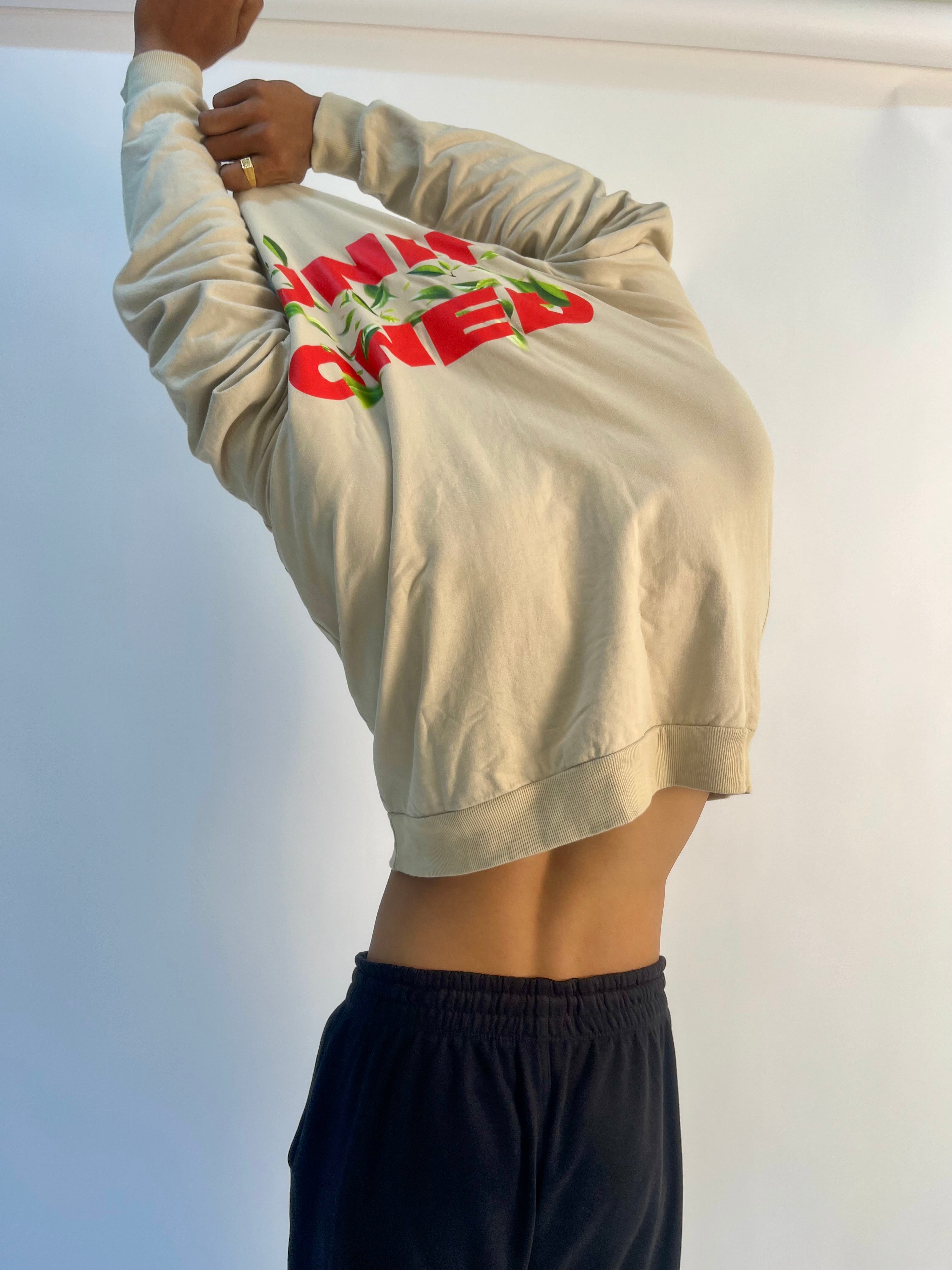 Sweatshirt